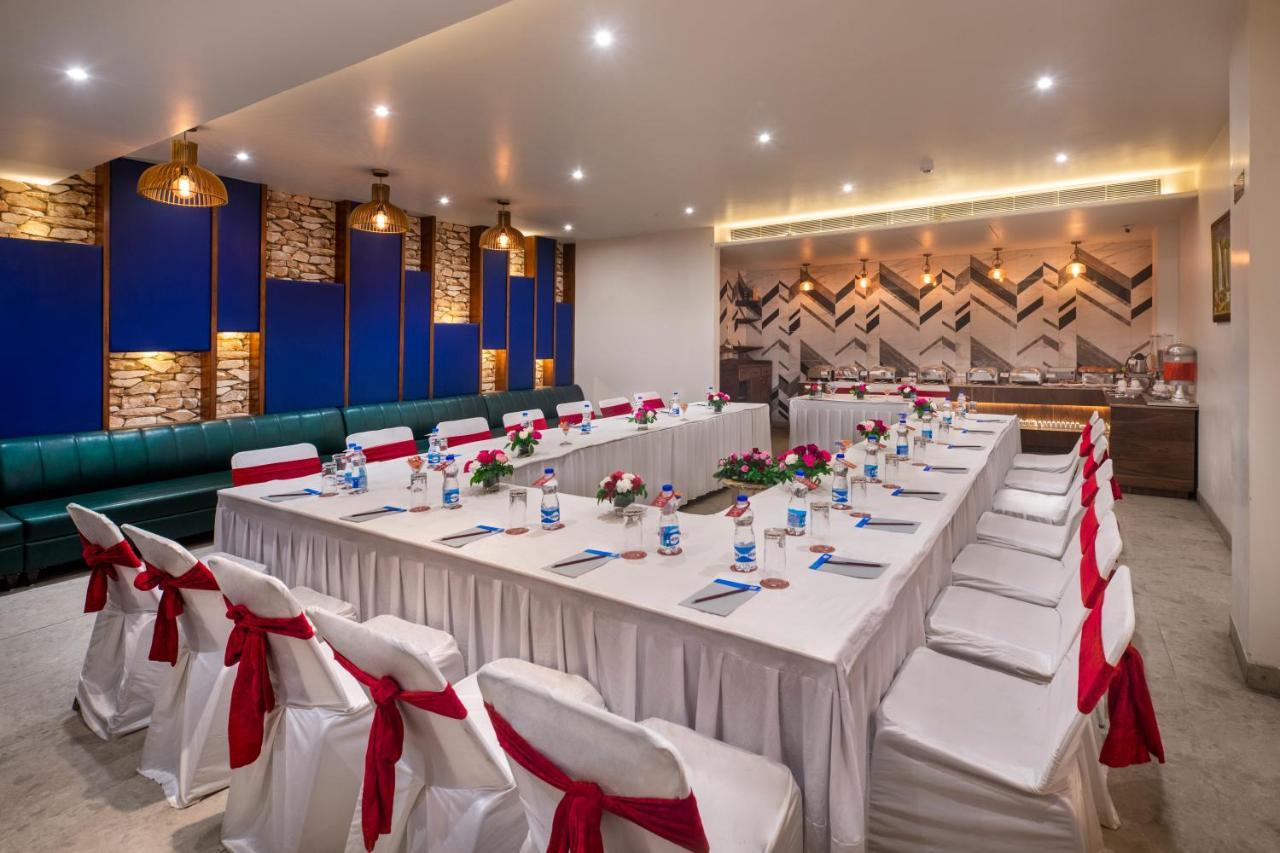 Lords Eco Inn Amritsar Exteriör bild